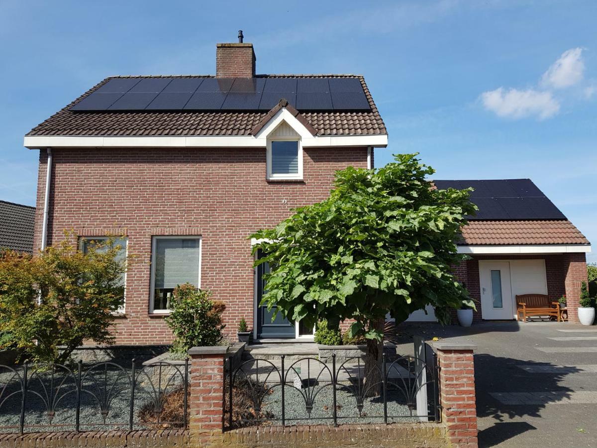 Het Gildehuis Met Sauna En Jacuzzi Stevensweert Zewnętrze zdjęcie