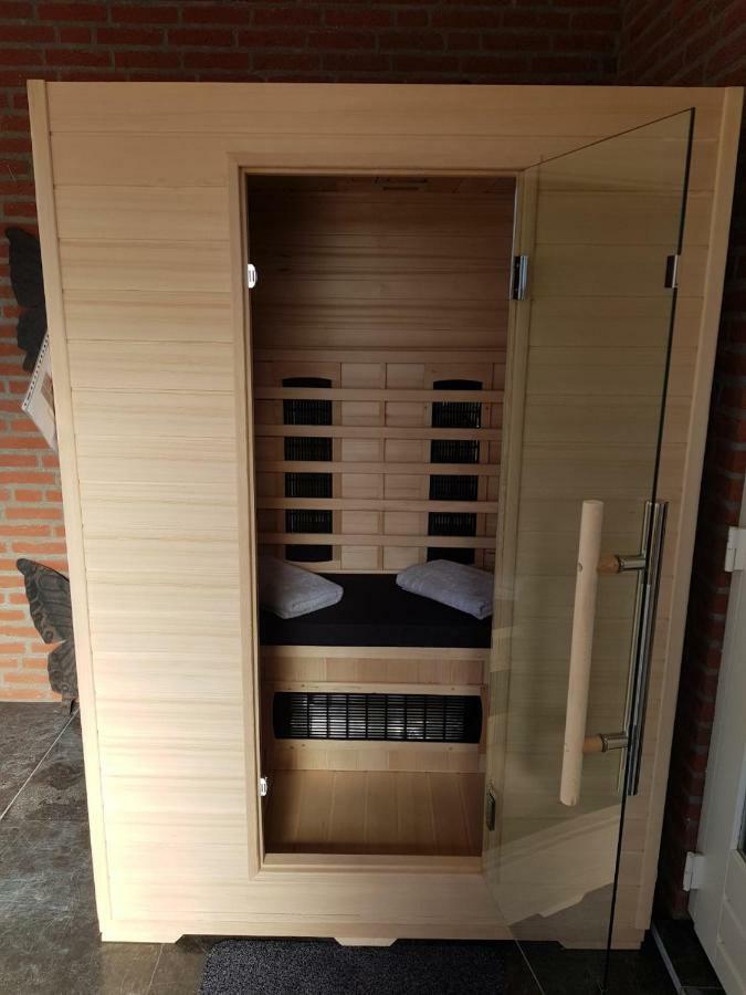 Het Gildehuis Met Sauna En Jacuzzi Stevensweert Zewnętrze zdjęcie